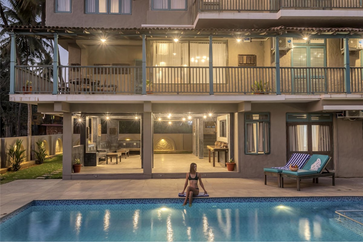 Waterfront 6bhk pvt pool villa in Siolim