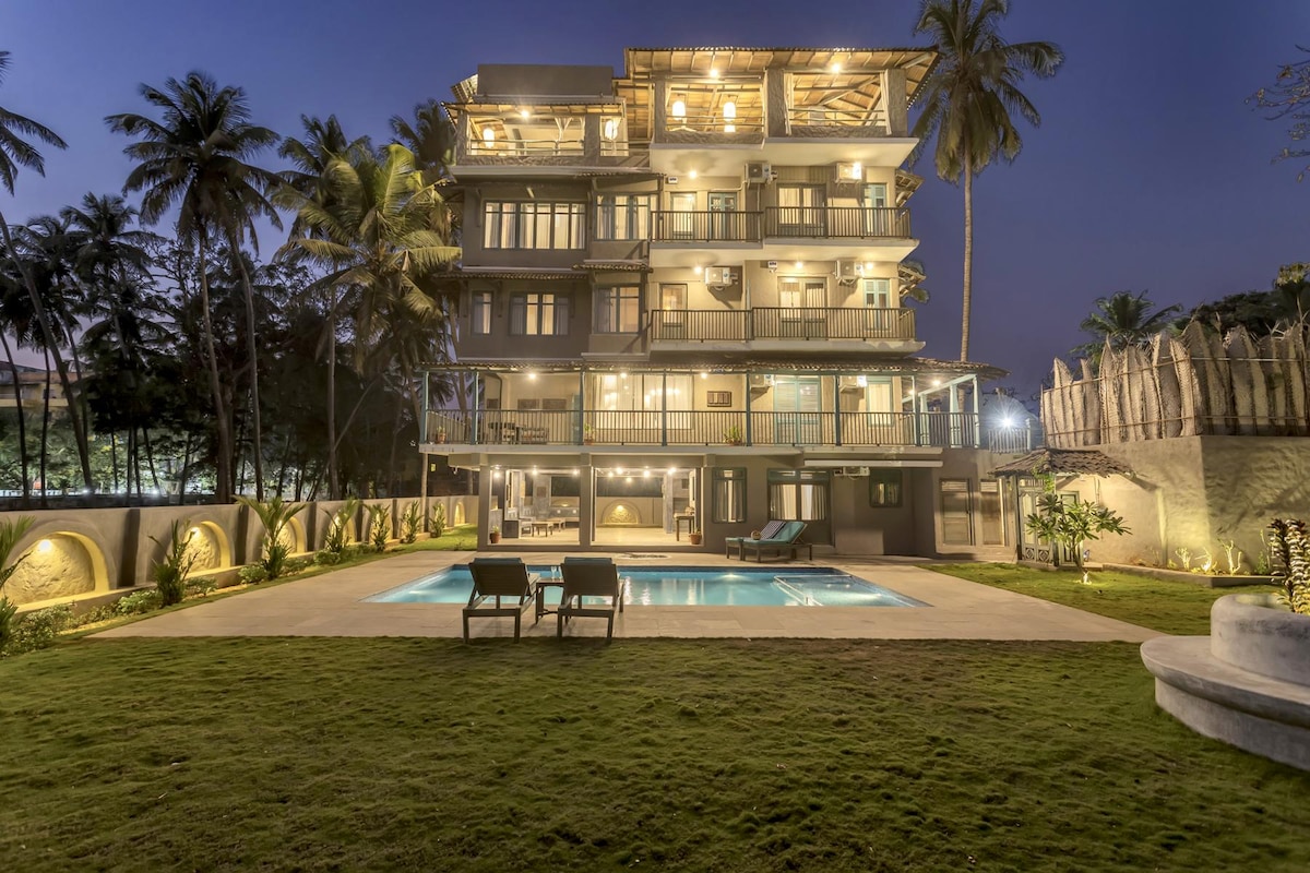 Waterfront 6bhk pvt pool villa in Siolim
