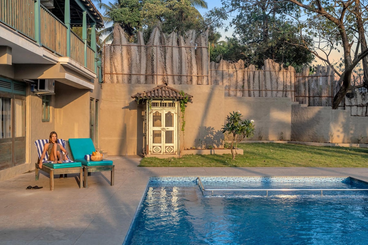 Waterfront 6bhk pvt pool villa in Siolim