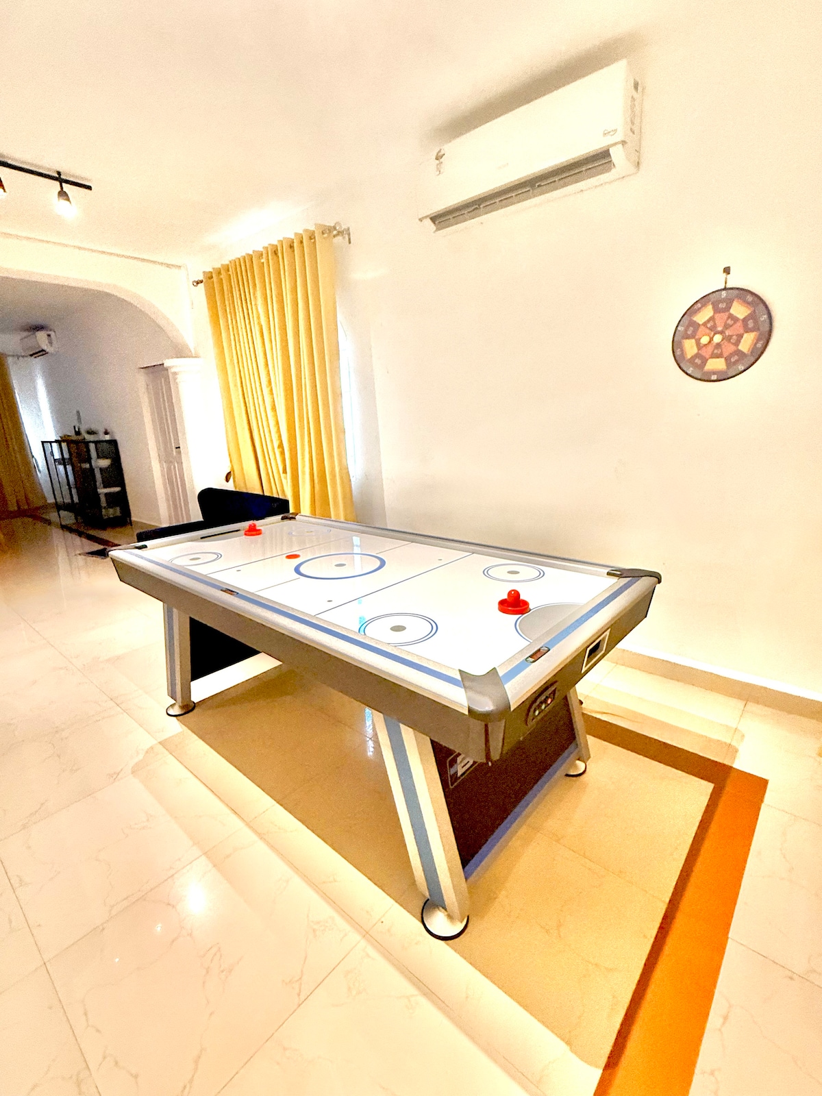 A 3 bedroom villa with air hockey table