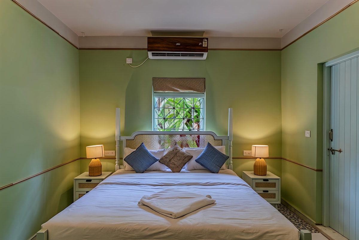 3BHK Private Pool Goan Home | Walk to Anjuna Beach