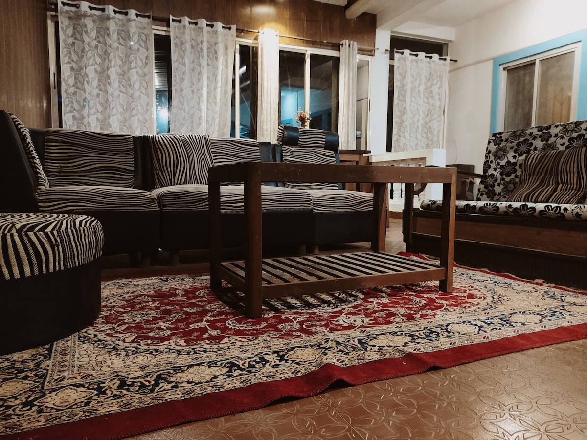 Affordable stay for a group at Baga Beach