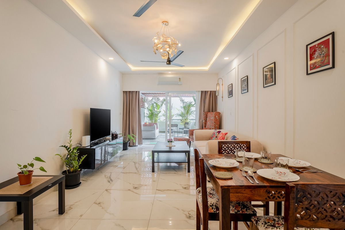 Luxo Dream 2Bhk W Pool by whereyoustaying