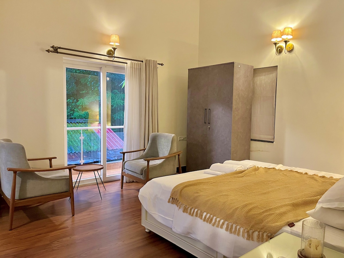 Luxo Dream 3BHK Villa W Pool in Assagao