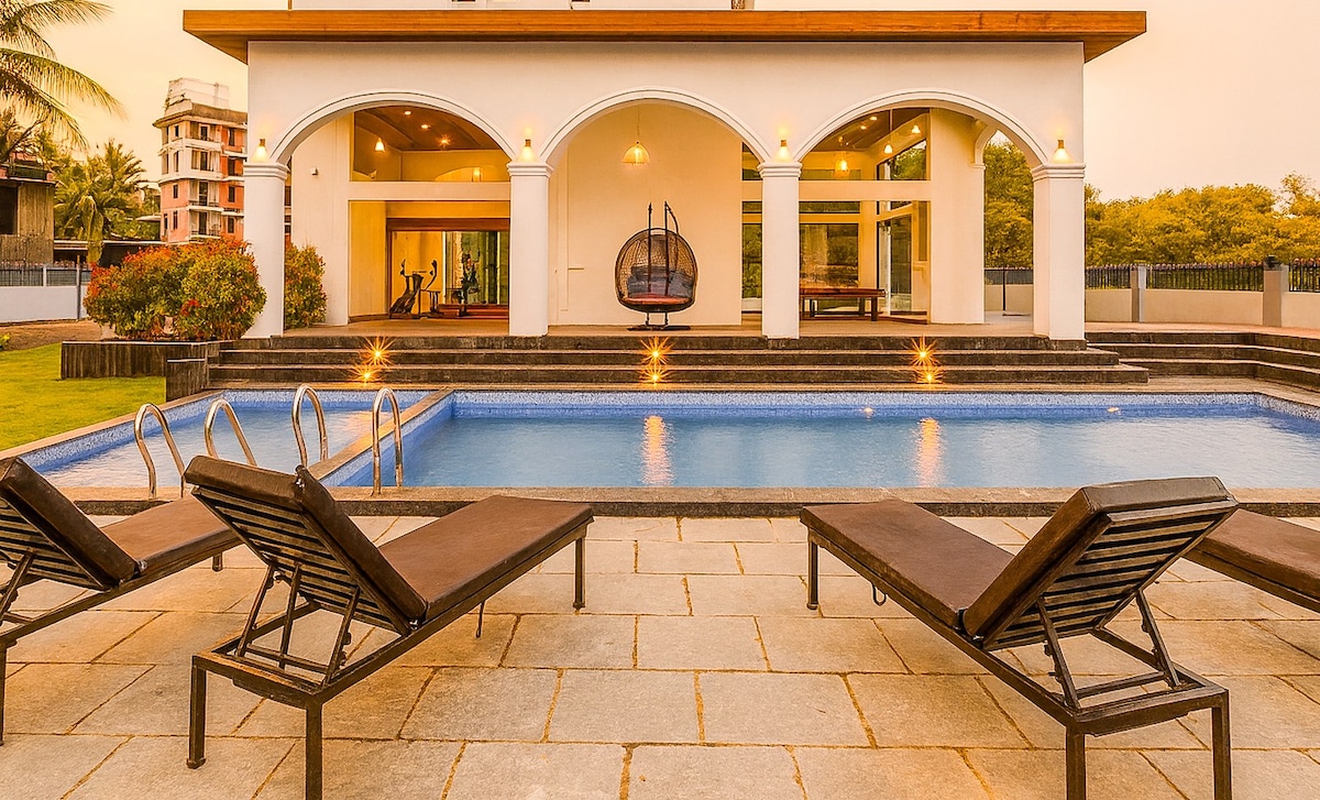 Luxury Garden-View 1BHK | Near Candolim Beach