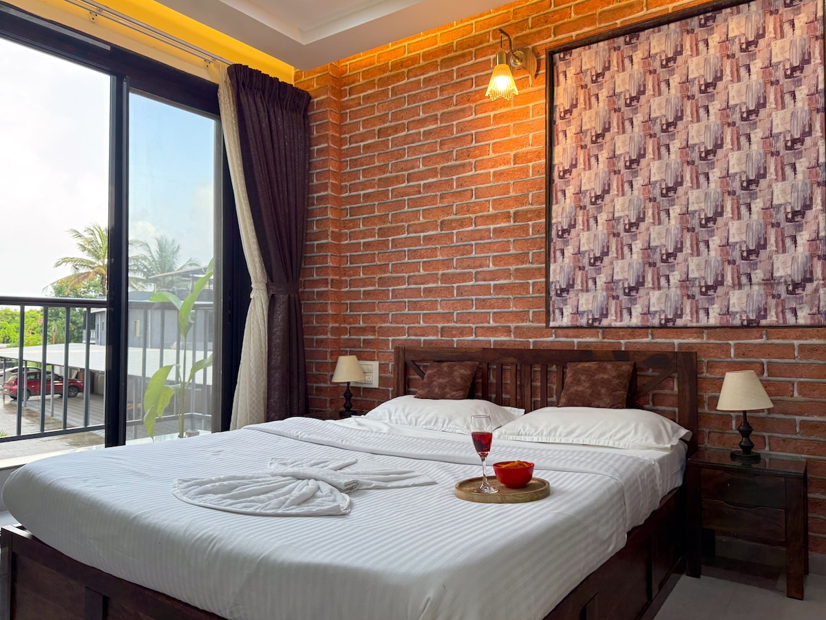 Luxury Garden-View 1BHK | Near Candolim Beach