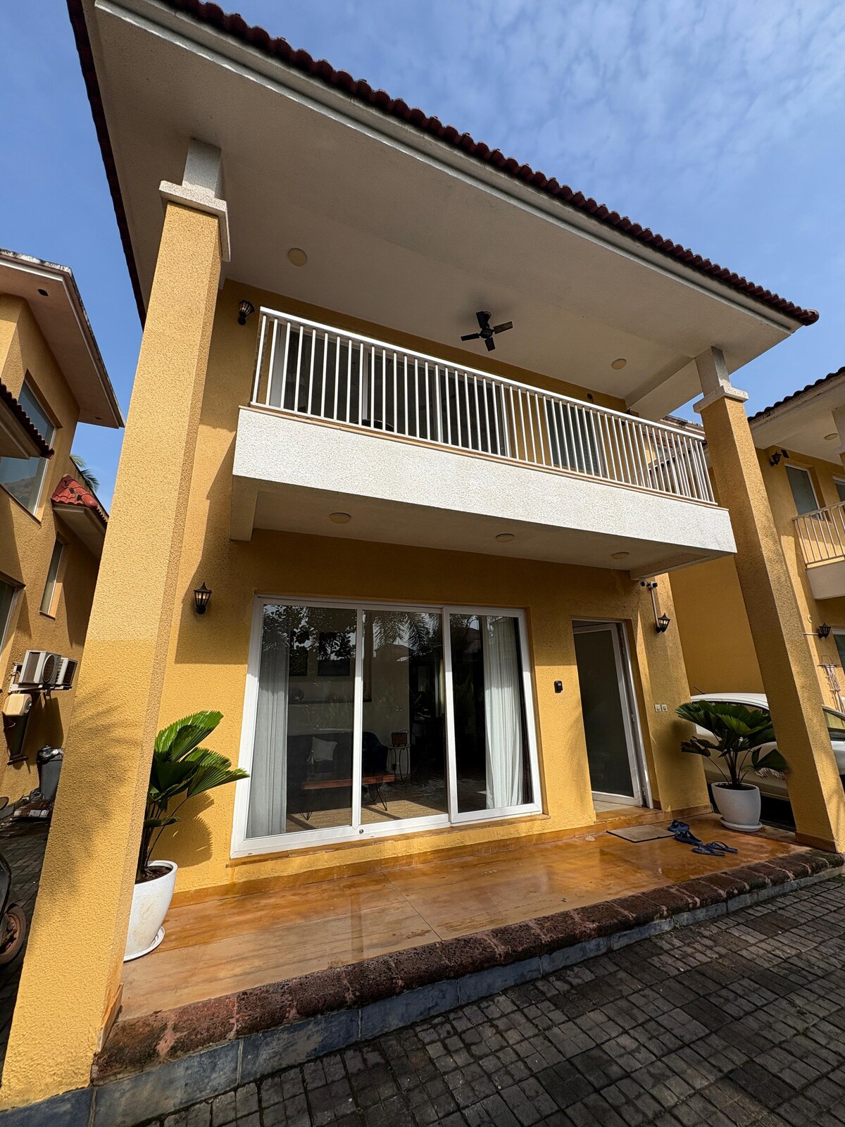3BHK Villa Anjuna | Private Plunge Pool & Bathtub