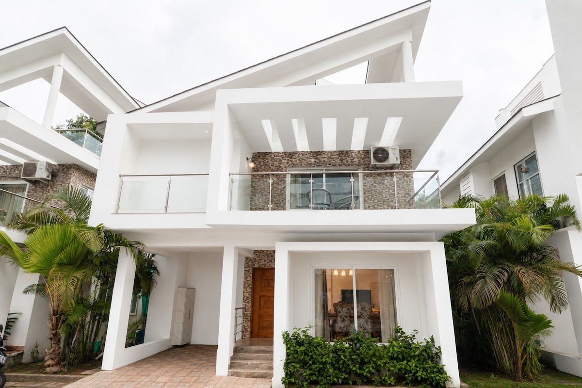 3BHK Villa with Private & Common Pool in Assagao